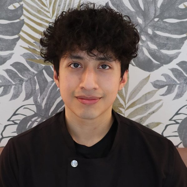 Santos Javier, masseur thérapeute chez Eva Spa